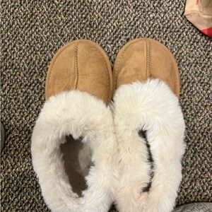 Cat & Jack Tan Moccasins with Cream Fur Trim